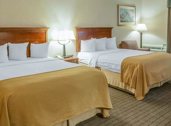 Quality Inn & Suites Grants allows check-in for 18 year-old guests