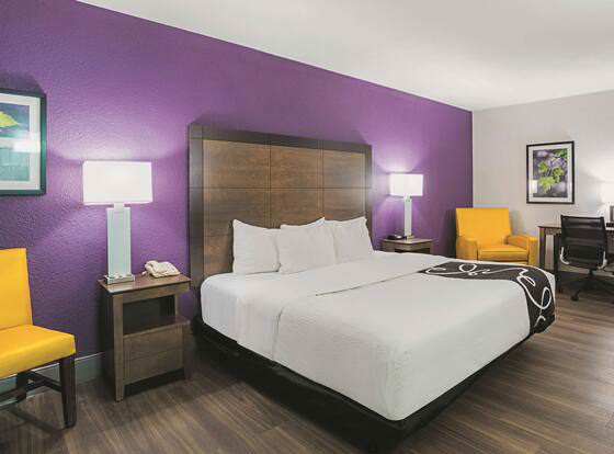 Wingate by Wyndham Galveston East Beach allows check-in for 18 year-old guests