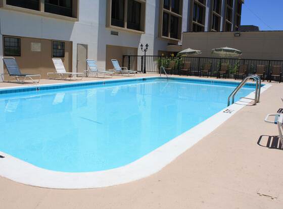 Best Western Plus Music Row allows check-in for 18 year-old guests