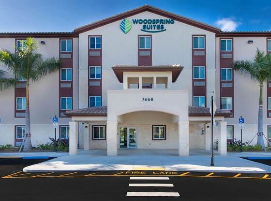 WoodSpring Suites Miramar allows check-in for 18 year-old guests