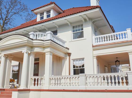 The Smith Steiner allows check-in for 18 year-old guests