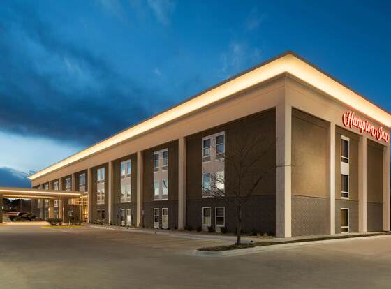 Hampton Inn Lawrence allows check-in for 18 year-old guests