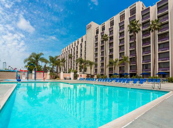 Knott's Berry Farm Hotel allows check-in for 18 year-old guests