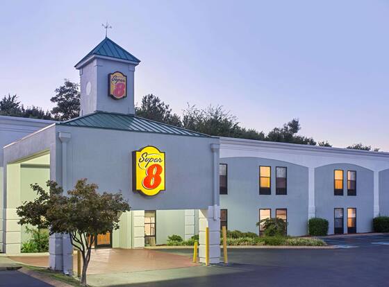 Super 8 by Wyndham Chattanooga/Hamilton Place allows check-in for 18 year-old guests