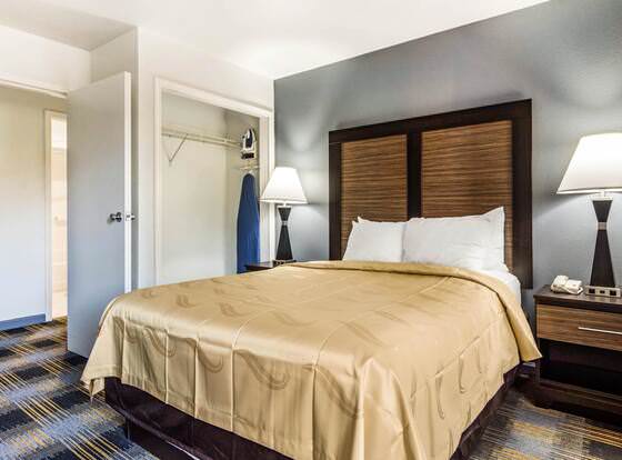 Quality Inn near Six Flags allows check-in for 18 year-old guests