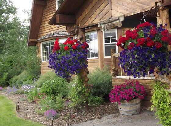 Fin and Feather Inn allows check-in for 18 year-old guests