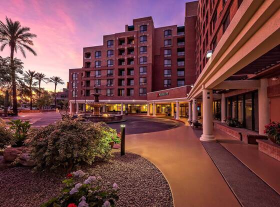 Scottsdale Marriott Old Town allows check-in for 18 year-old guests