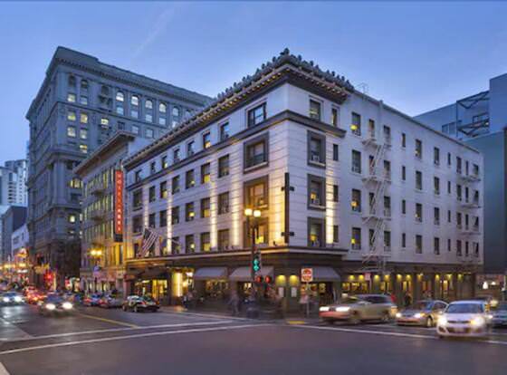 Hotel Abri - Union Square allows check-in for 18 year-old guests