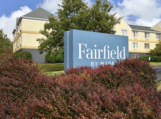Fairfield Inn & Suites by Marriott Portland Airport allows check-in for 18 year-old guests