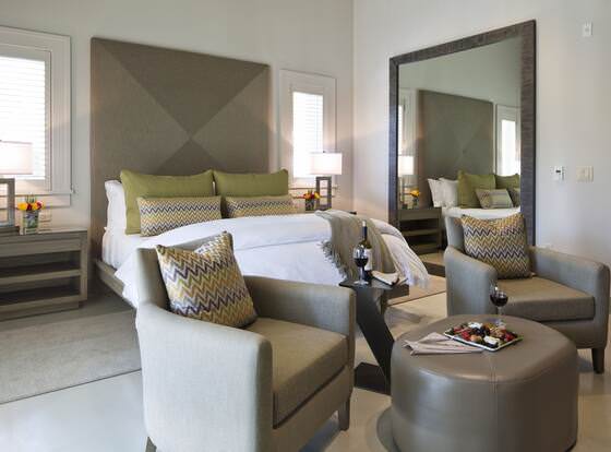 SENZA Hotel allows check-in for 18 year-old guests