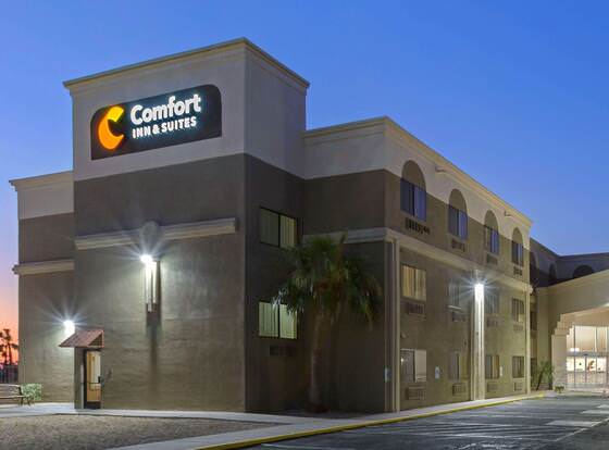 Comfort Inn & Suites Surprise Near Sun City West allows check-in for 18 year-old guests