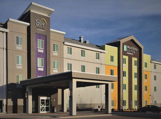 Sleep Inn Great Falls Airport allows check-in for 18 year-old guests