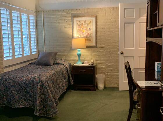 The Quarters at Hardin House inn allows check-in for 18 year-old guests