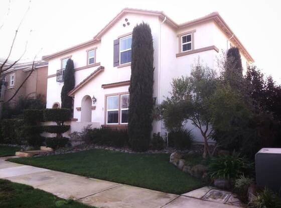 Luxury Custom Home in Oakdale Parkview allows check-in for 18 year-old guests