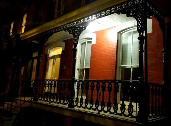 Spacious Apartment in downtown Richmond allows check-in for 18 year-old guests