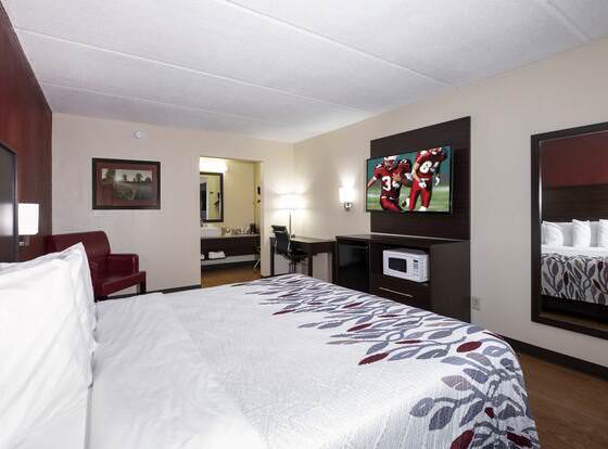 Red Roof Inn Kenly - I-95 allows check-in for 18 year-old guests