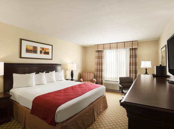 Country Inn & Suites by Radisson, Tulsa, OK allows check-in for 18 year-old guests