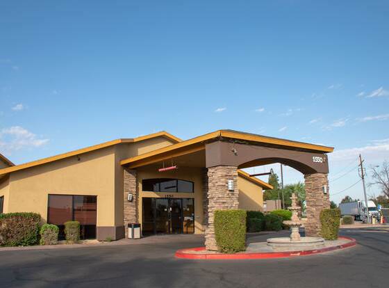 American Inn allows check-in for 18 year-old guests