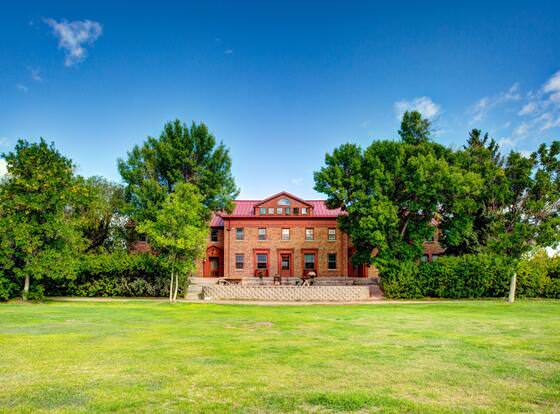 Oddfellow Inn & Farm allows check-in for 18 year-old guests