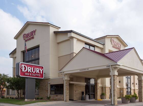 Drury Inn & Suites San Antonio Northeast allows check-in for 18 year-old guests