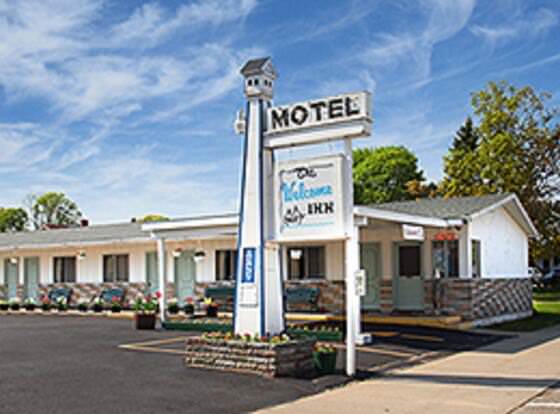 The Welcome Inn allows check-in for 18 year-old guests