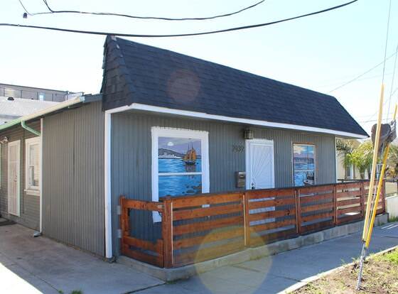 2939 allows check-in for 18 year-old guests