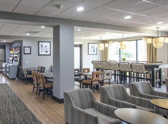 Hampton Inn Houston I-10W Energy Corridor allows check-in for 18 year-old guests