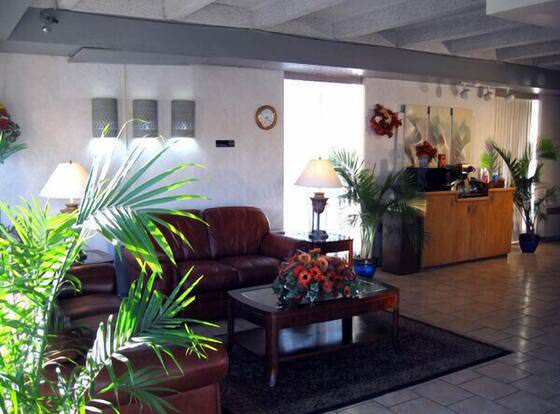 Santa Fe Inn Pueblo allows check-in for 18 year-old guests