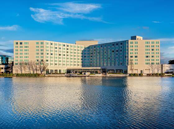 Grand Bay Hotel San Francisco allows check-in for 18 year-old guests