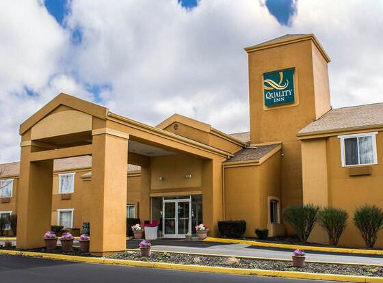 Quality Inn Brunswick Cleveland South allows check-in for 18 year-old guests