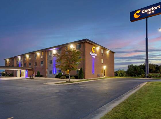 Comfort Inn Hobart - Merrillville allows check-in for 18 year-old guests