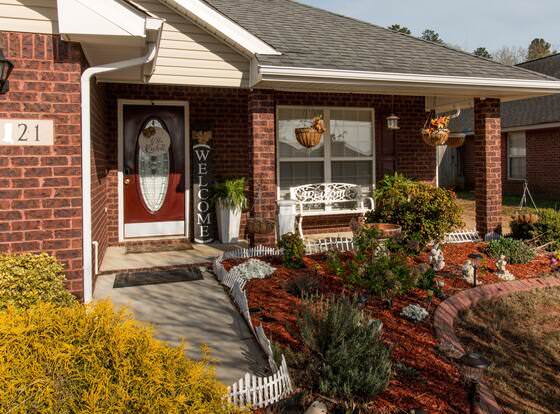 Villa Rockett  Sweet Home Away from Home allows check-in for 18 year-old guests