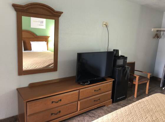 Hwy 59 Motel Laredo Medical Center allows check-in for 18 year-old guests