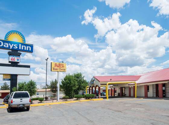 Days Inn by Wyndham Gallup allows check-in for 18 year-old guests