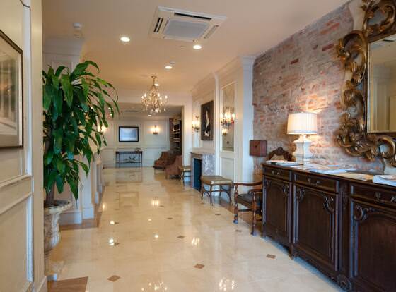 French Market Inn allows check-in for 18 year-old guests