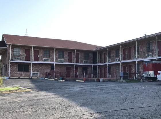 Executive Inn allows check-in for 18 year-old guests