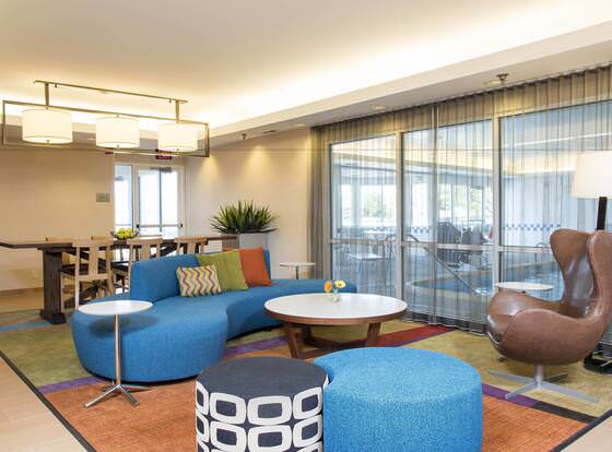 Fairfield Inn & Suites by Marriott Bloomington allows check-in for 18 year-old guests