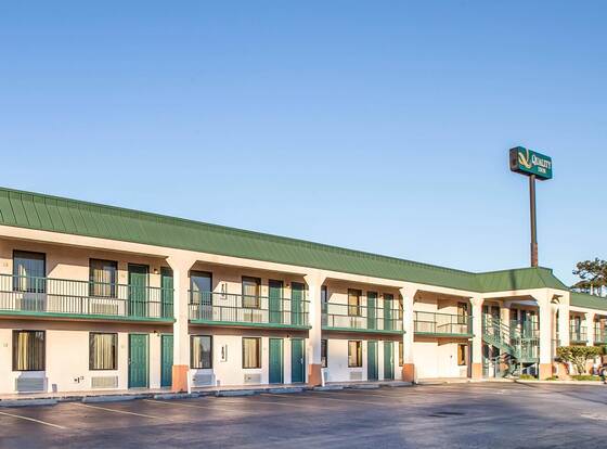 Quality Inn Byron allows check-in for 18 year-old guests