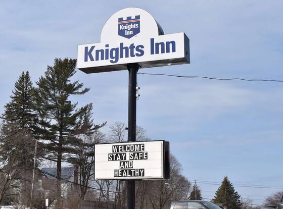 Knights Inn Oswego allows check-in for 18 year-old guests