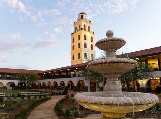 Hotel Mission de Oro allows check-in for 18 year-old guests