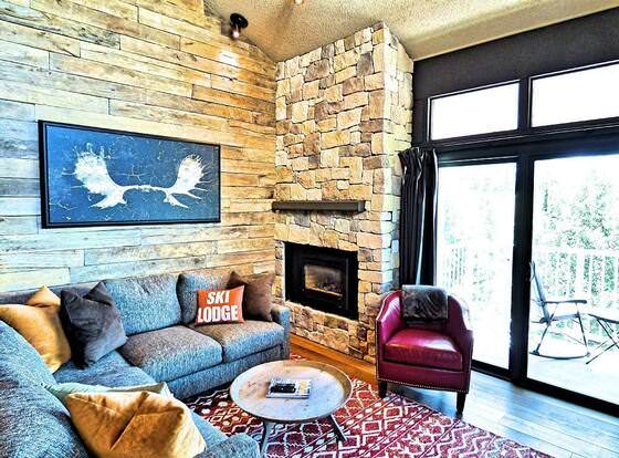 Lift Tickets Perfect Penthouse Rustic Finishes Fireplace allows check-in for 18 year-old guests