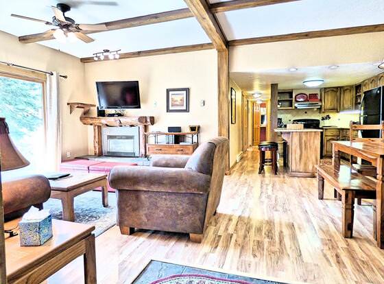 Lift Tickets Ground Floor Pool, Hot Tubs, Near Mtn, Fireplace Shuttle allows check-in for 18 year-old guests