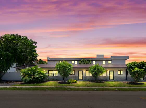 Alani Bay Condos Fort Lauderdale allows check-in for 18 year-old guests