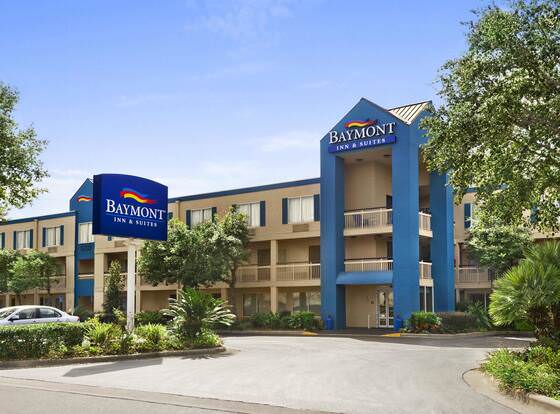Baymont By Wyndham Gainesville I-75 allows check-in for 18 year-old guests