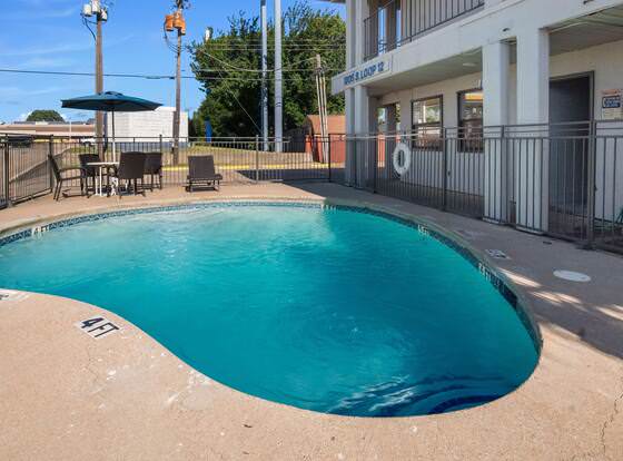 Motel 6 Irving, TX - Loop 12 allows check-in for 18 year-old guests