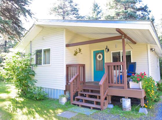 The Little House allows check-in for 18 year-old guests