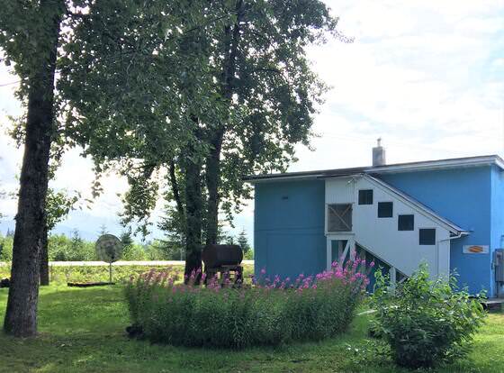 Saltwood Vacation Rental allows check-in for 18 year-old guests