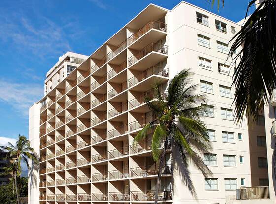 Pearl Hotel Waikiki allows check-in for 18 year-old guests
