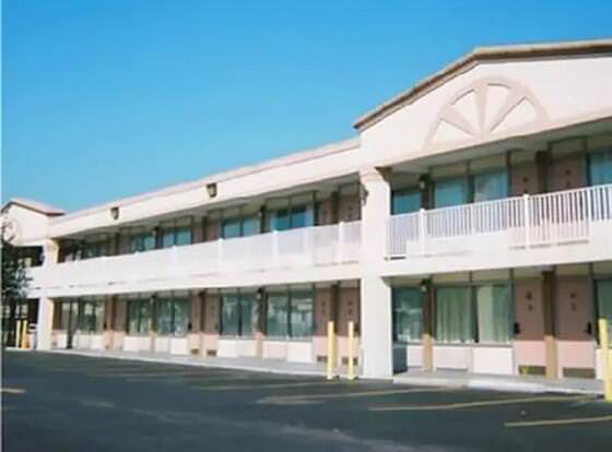 Red Carpet Inn and Suites Scranton allows check-in for 18 year-old guests