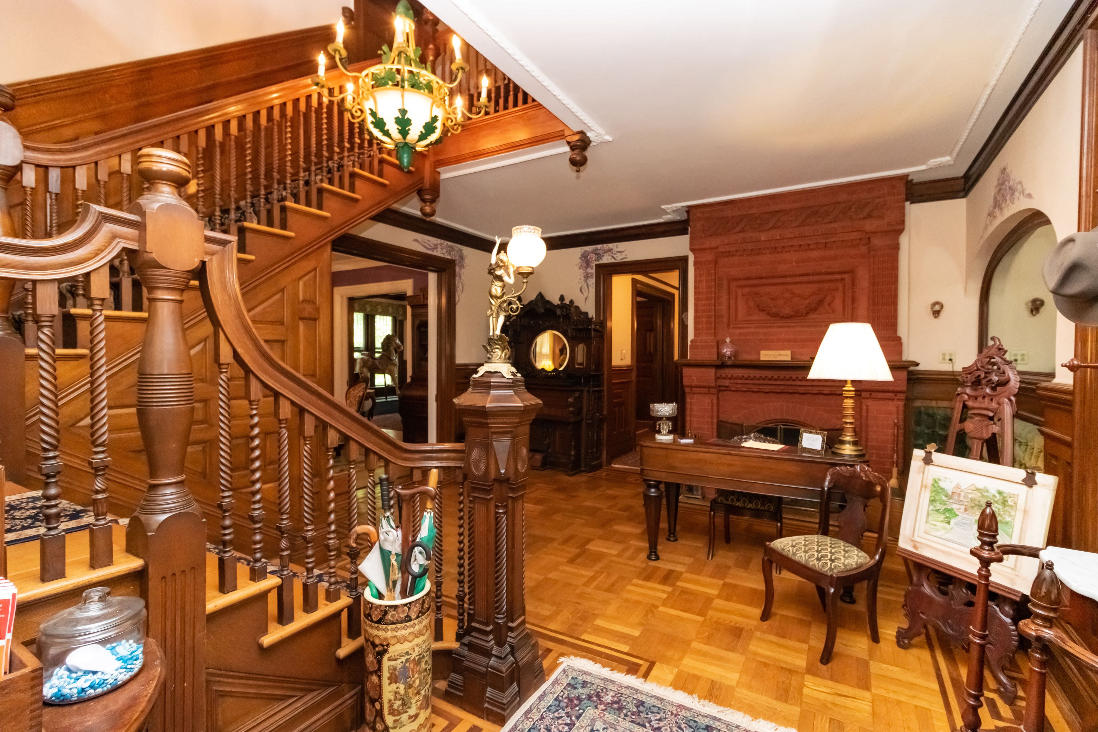 Saratoga Dreams B&B allows check-in for 18 year-old guests